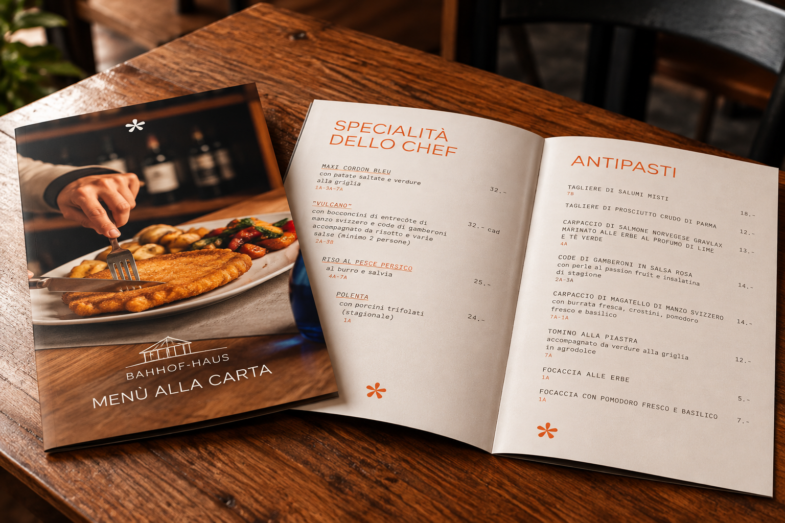 Menù del ristorante su tavolo in legno